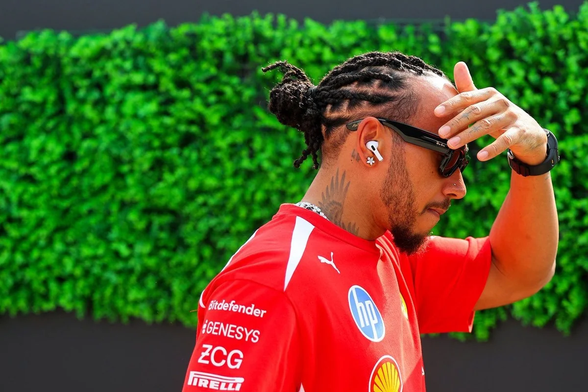 Льюис Хэмилтон поддержал Фреда Вассёра, но допустил пересмотр структуры Ferrari