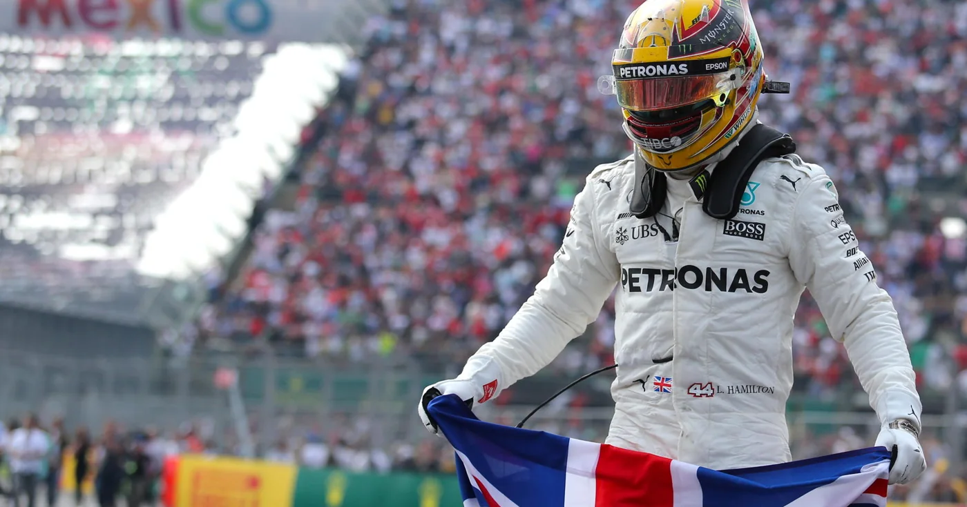 Льюис Хэмилтон завоевал четвёртый титул F1 после финиша девятым в Мексике