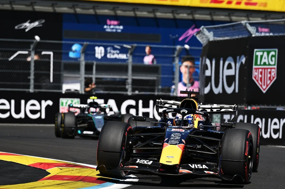Red Bull объяснила решение вернуть две позиции Ферстаппену