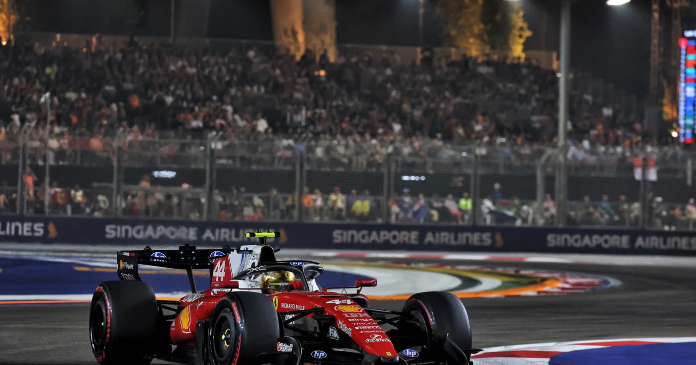 Льюис Хэмилтон объяснил отказ заехать в боксы по инструкции Ferrari в Сингапуре