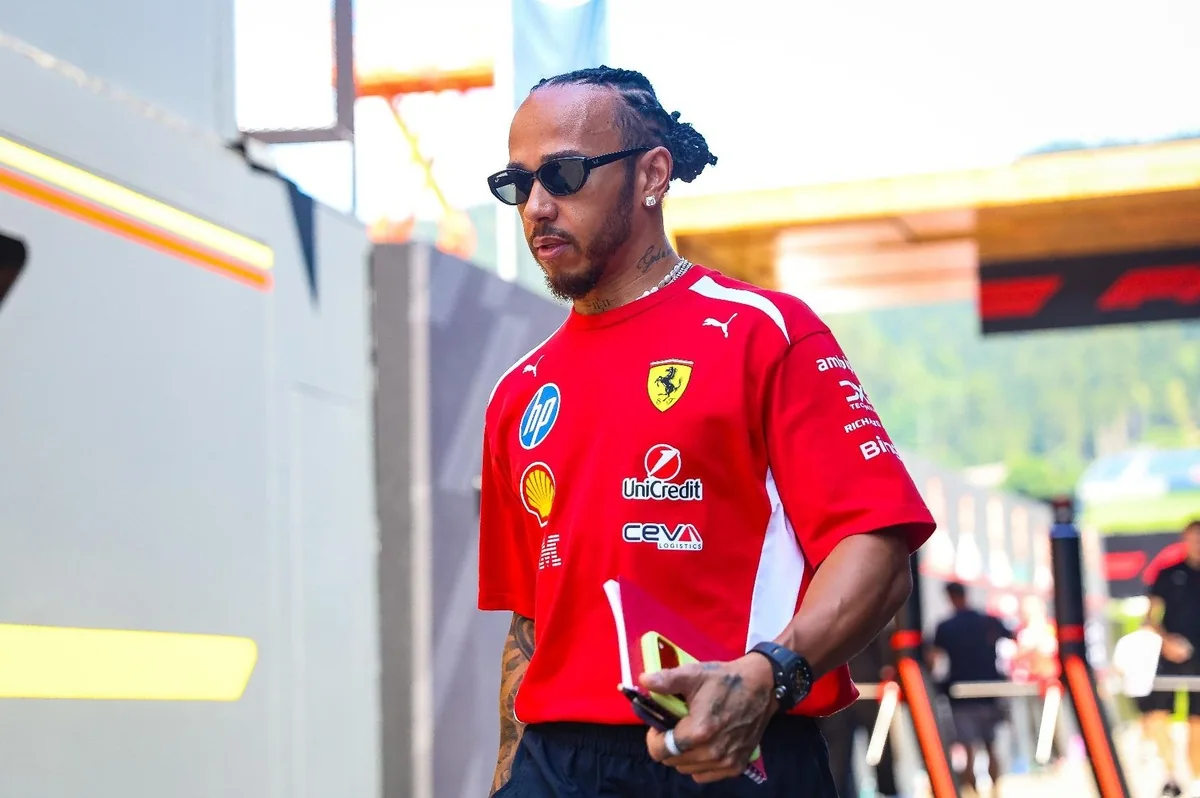 Штайнер: Ferrari должна полностью поддержать Хэмилтона в борьбе за титул