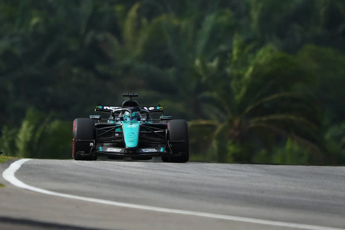 Mercedes не смогла раскрыть обновление на этапе в Малайзии