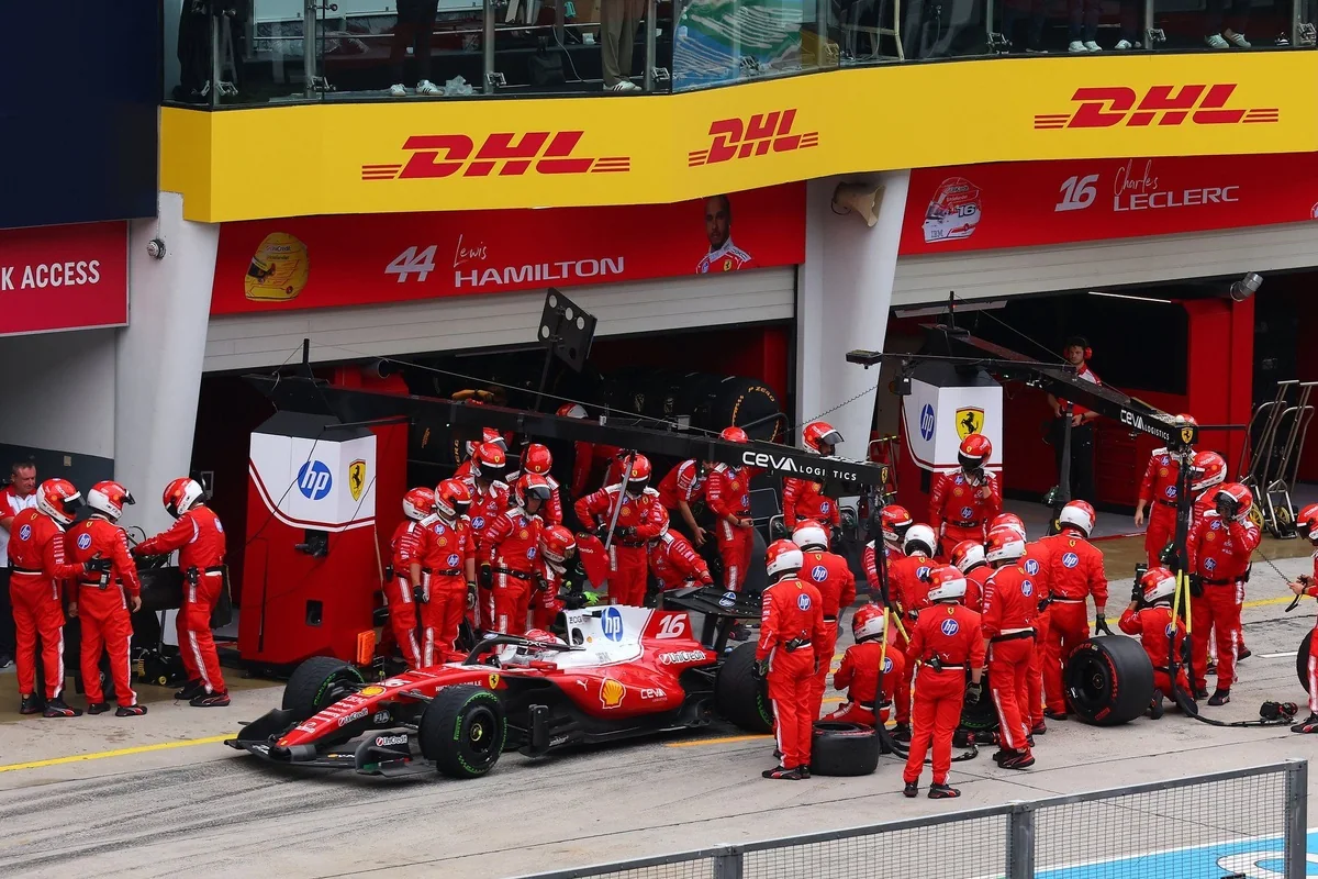 Шарль Леклер призвал Ferrari учиться у Red Bull после провала с выбором шин