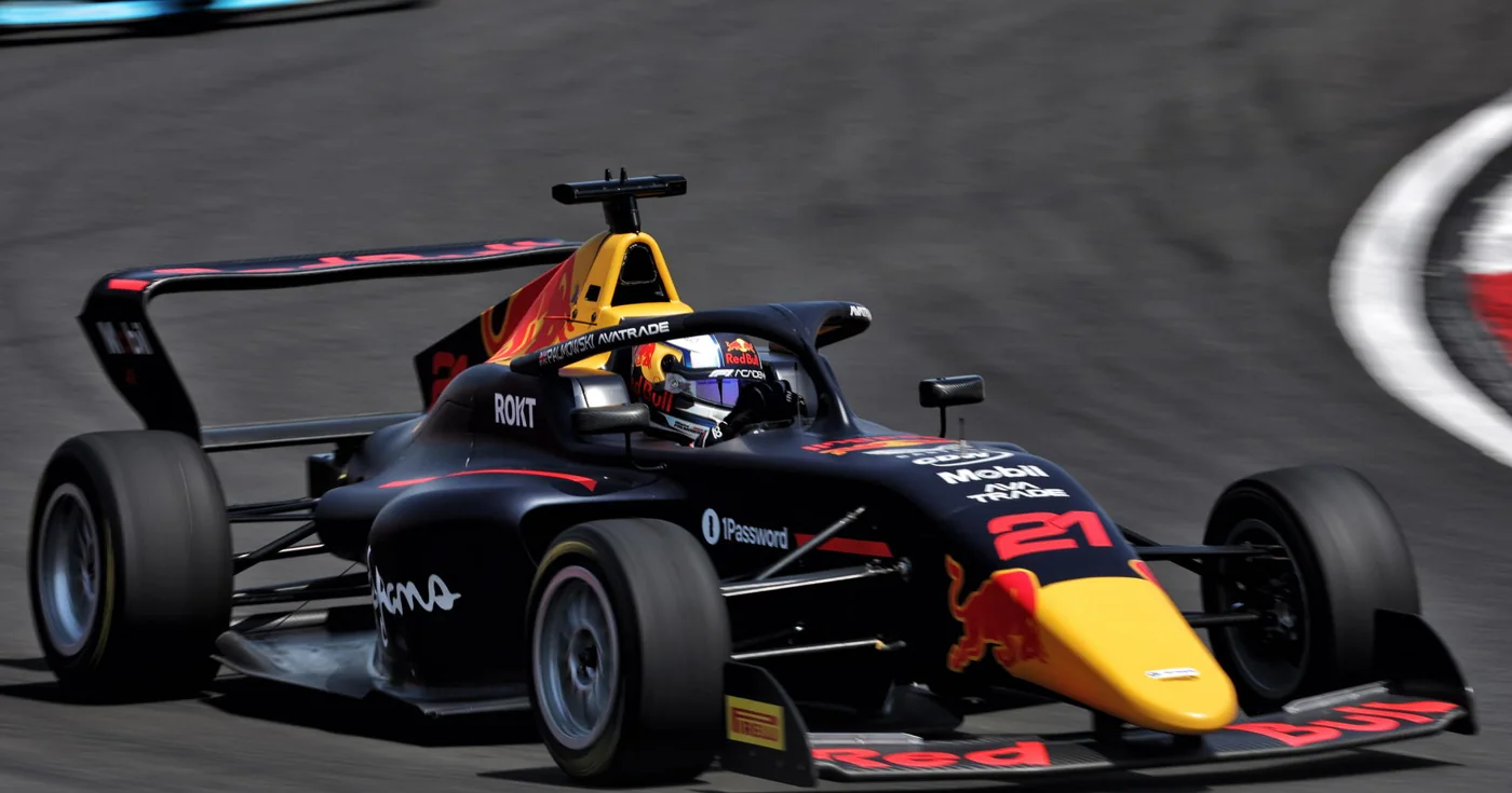 Алиша Пальмовски досрочно выиграла чемпионат F1 Academy 2026