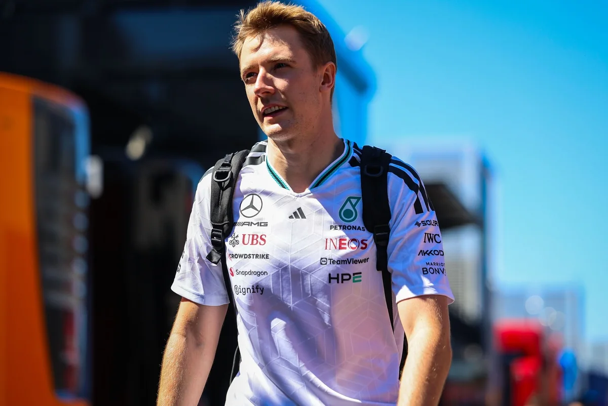 Фред Вести провел демонстрационный заезд Mercedes в Сингапуре