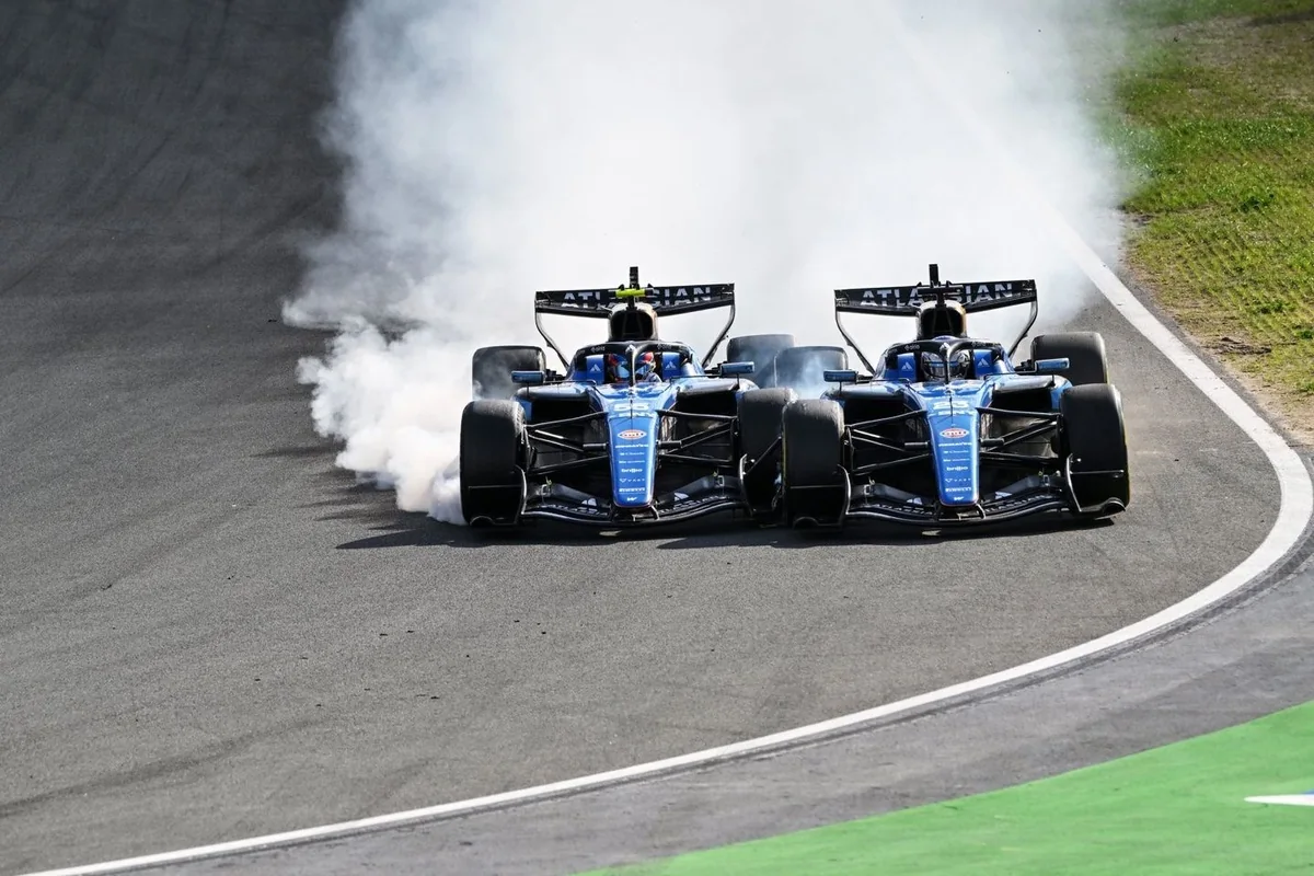 Вовлс признал ответственность Williams за столкновение Албона и Сайнса