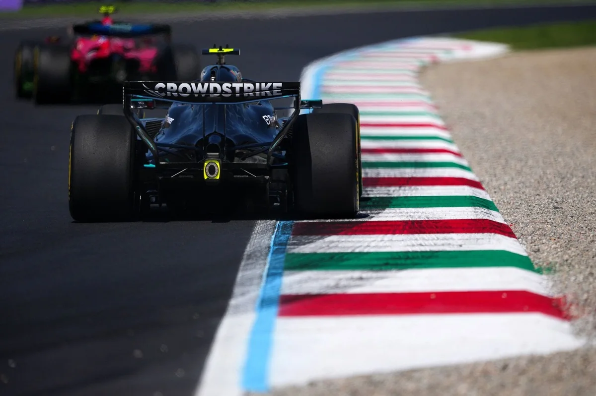 Mercedes и Ferrari не выявили фаворита Гран-при Италии