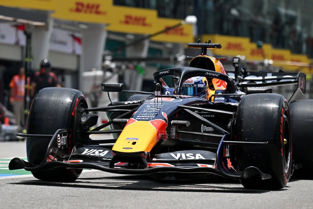 Макс Ферстаппен и Исак Хаджар призвали Red Bull экспериментировать до конца сезона ради 2027 года