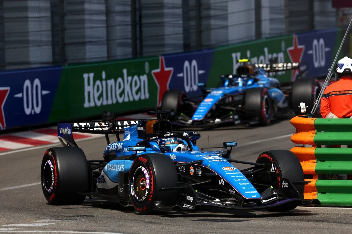 Сайнс связал изменения в конкурентоспособности пилотов с переменой правил F1