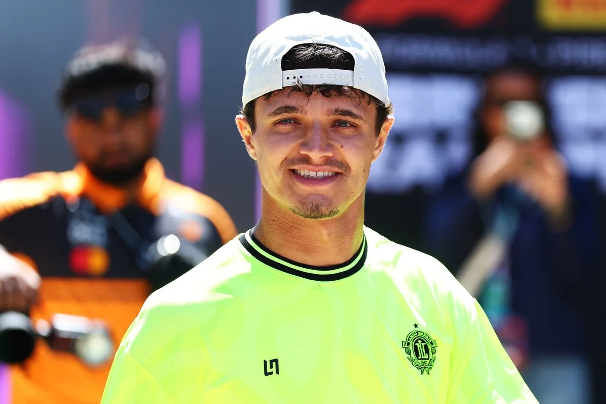 Lando Norris протестировал гиперкар McLaren MCL-HY в Портимане