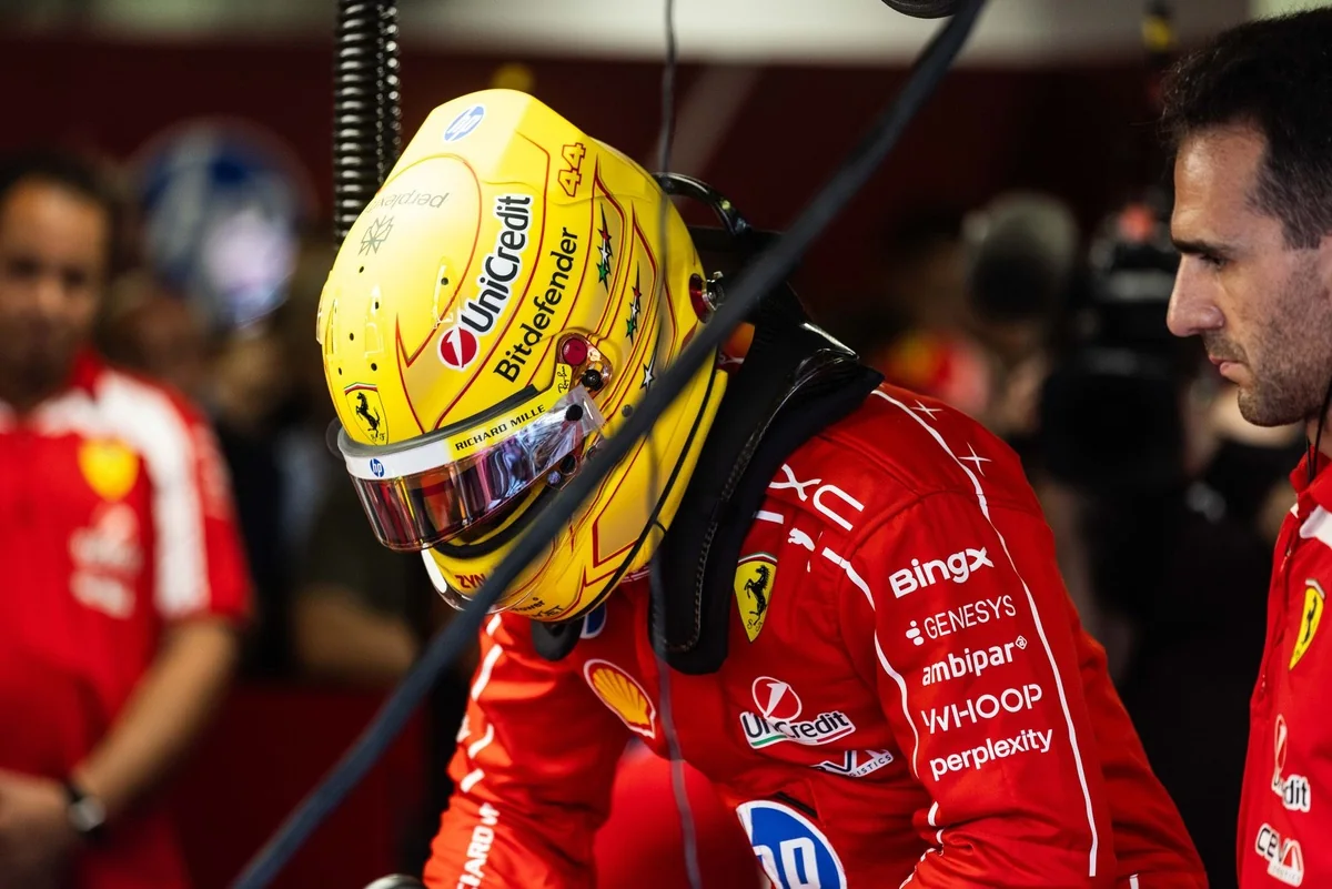 Дэвидсон раскритиковал Хэмилтона за продолжение движения в FP3 в Мадриде