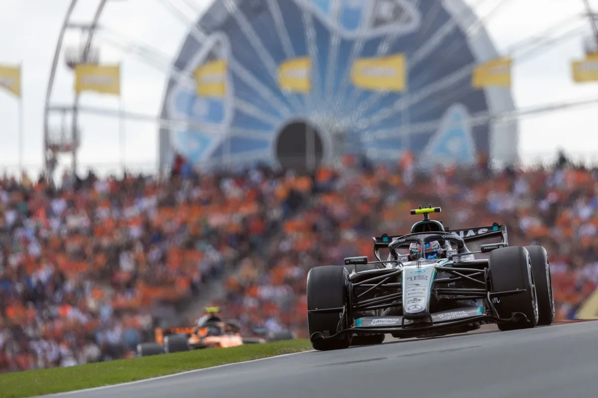 Mercedes начала расследование проблем с темпом Антонелли на Гран-при Нидерландов