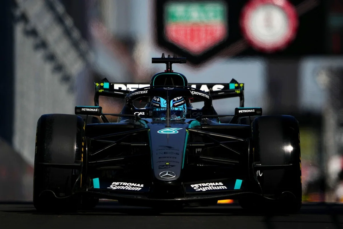 Mercedes объяснила решение Рассела сменить шины под VSC в Мадриде